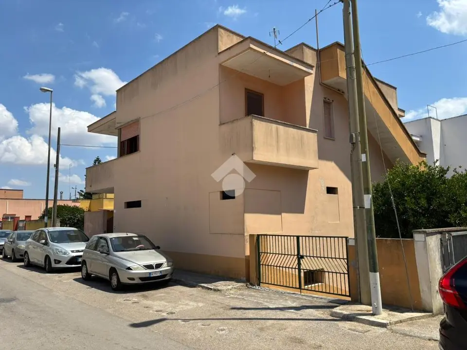 Casa indipendente in vendita a Alezio