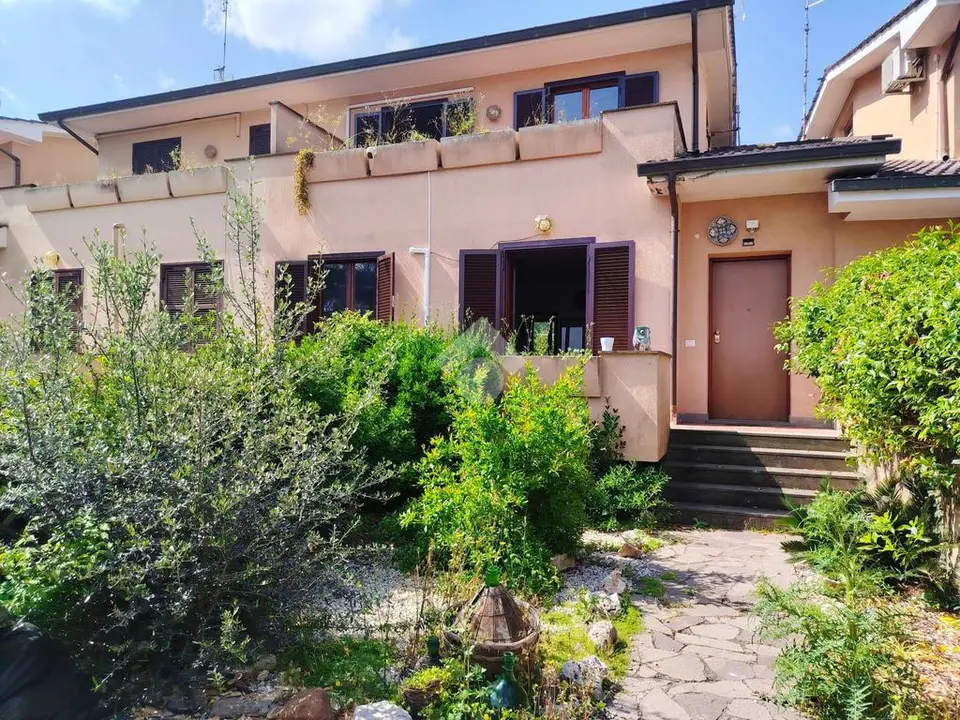 Villa a schiera in vendita a Roma