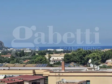Appartamento in Via Silvano Franzolin, Palermo (PA)