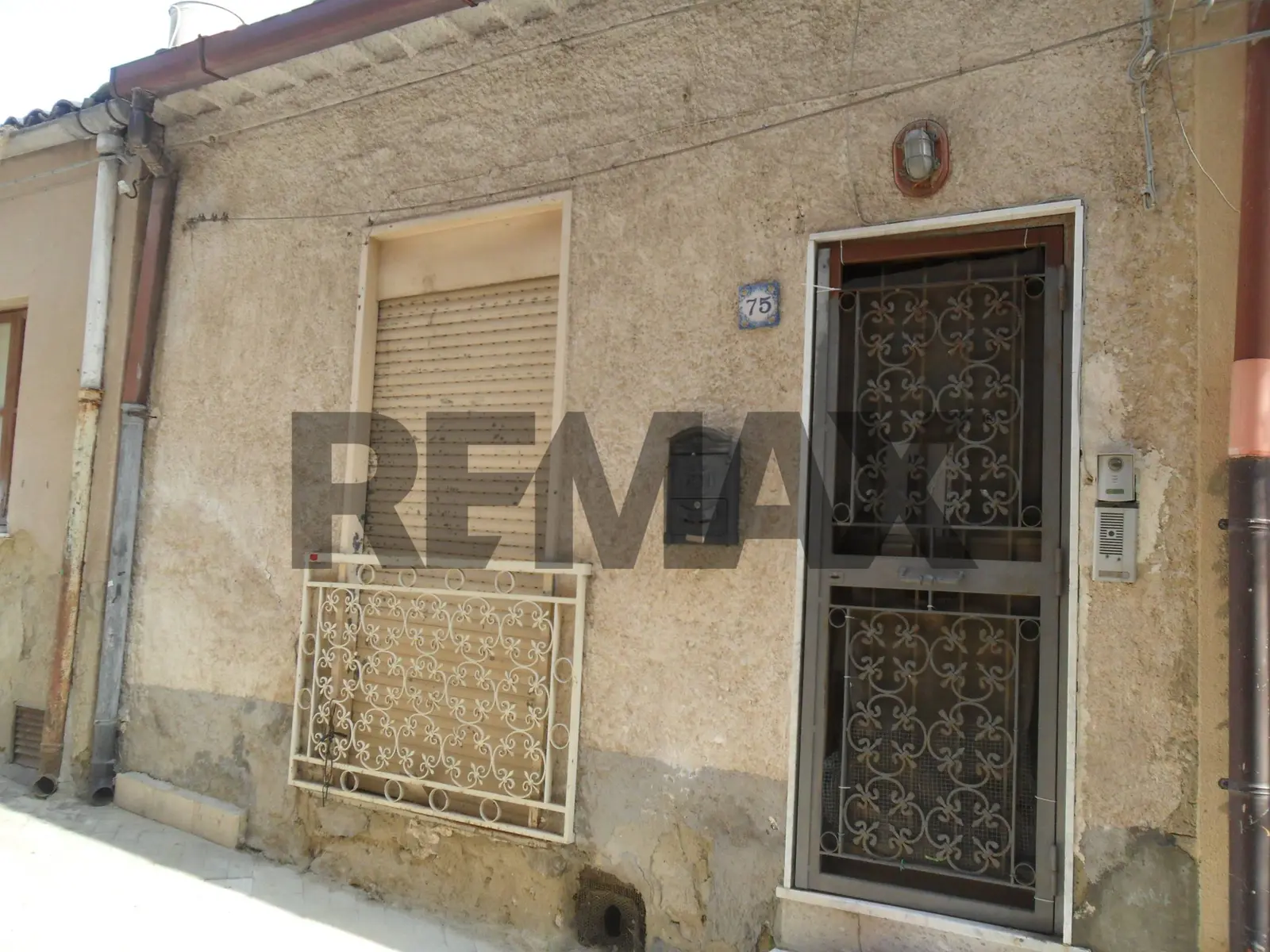 Casa Indipendente in Vendita a Caltanissetta