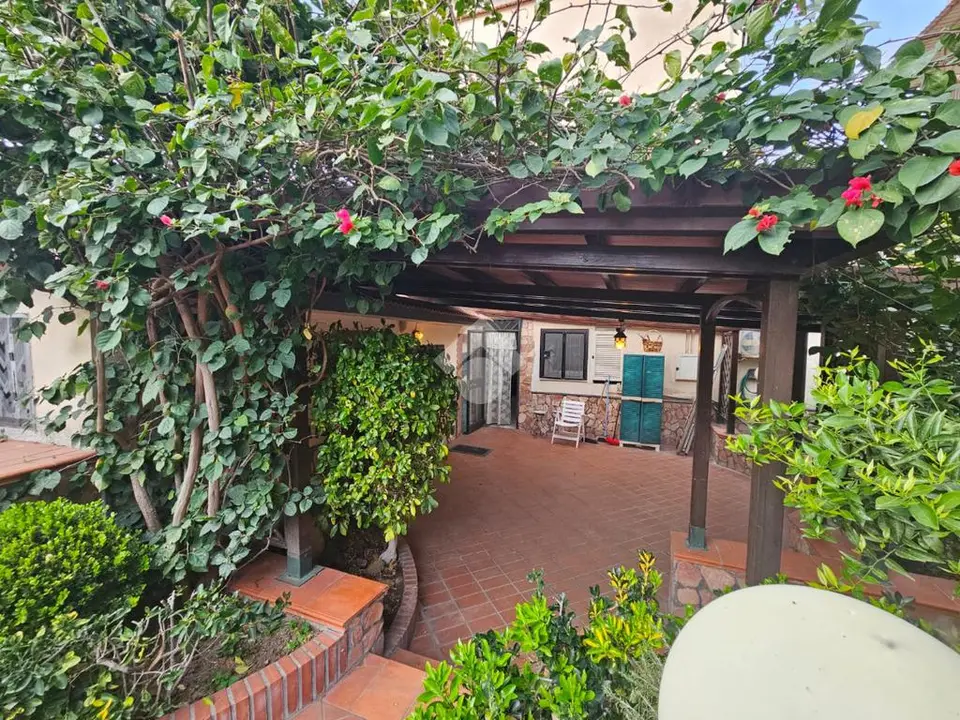 Casa semindipendente in vendita a Torre Annunziata