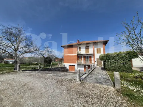 Appartamento in Via Giuseppe Salvatore Asta 50, Gubbio (PG)
