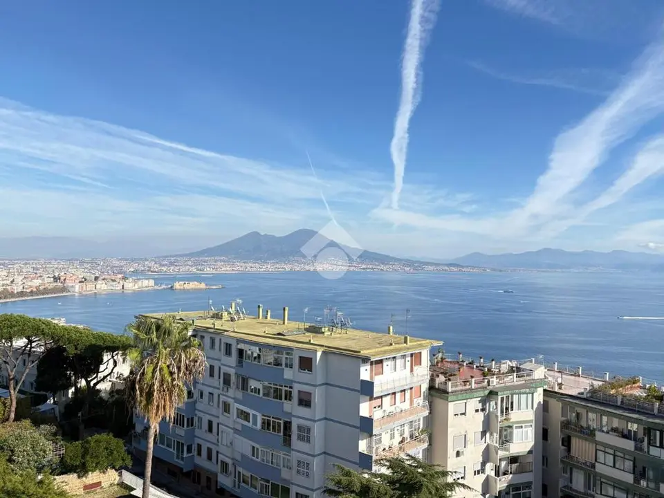 Quadrilocale in vendita a Napoli