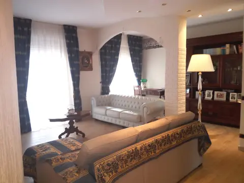 Appartamento in PIAZZA SANDRO PERTINI  5, Taranto (TA)