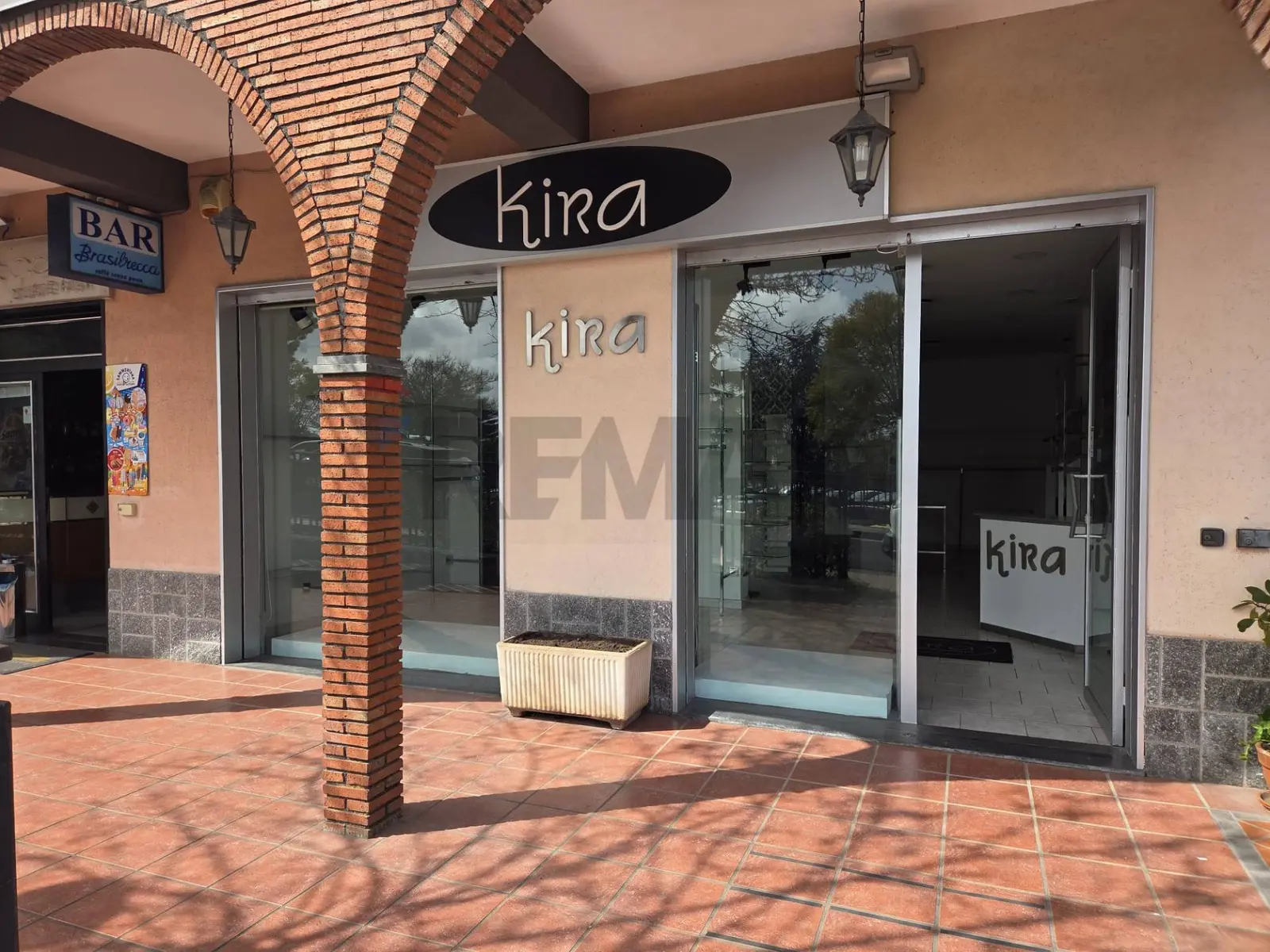 Locale Commerciale in Affitto a San Giovanni la Punta
