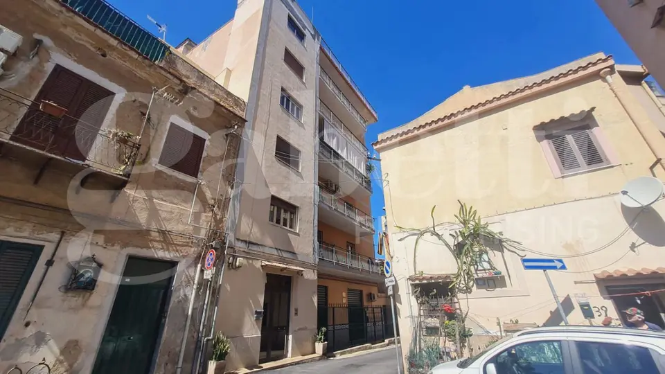 Appartamento in Via Colomba, Palermo (PA)