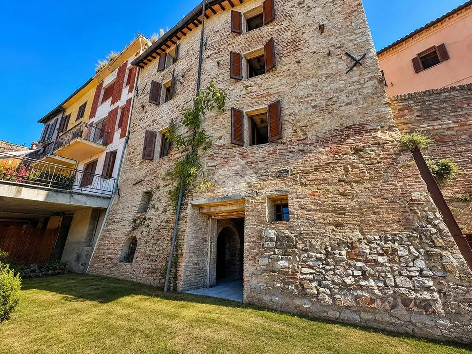 Rustico in vendita a Cerreto D'Esi