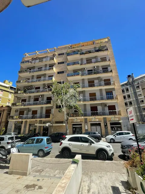 6 locali in affitto a Palermo