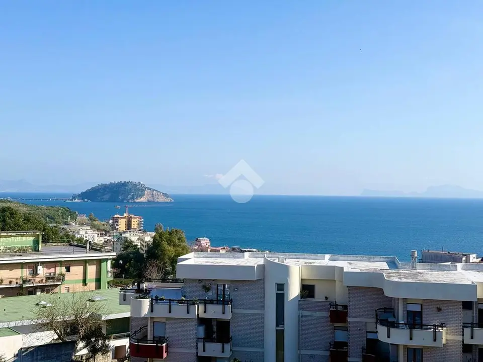 5 locali in vendita a Pozzuoli
