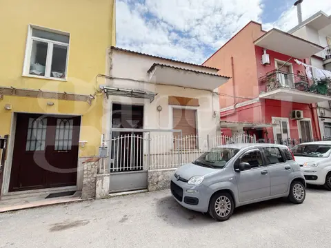 Casa Indipendente in Via Arno, Angri (SA) 60 m², 3 locali, 1 bagno