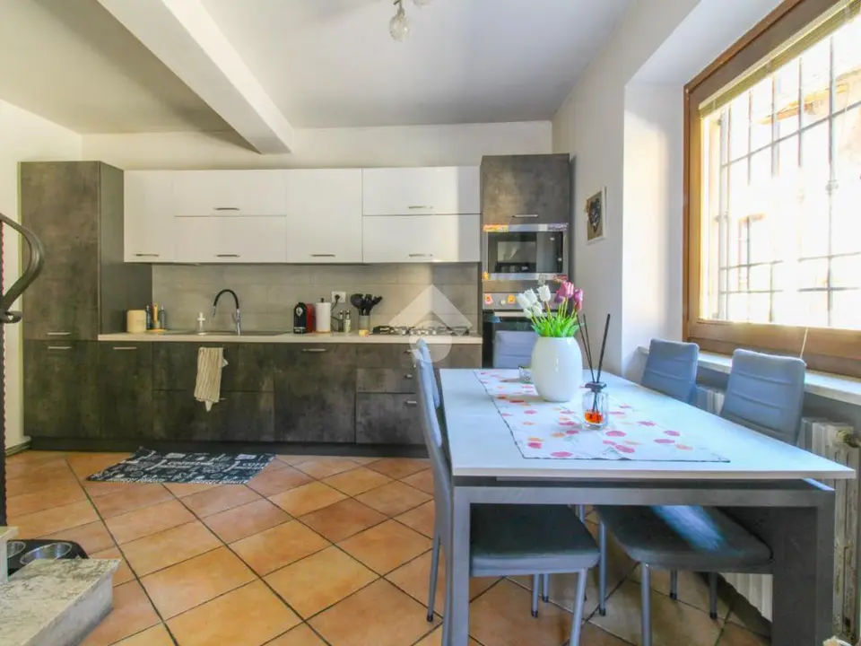 Casa semindipendente in vendita a Odolo