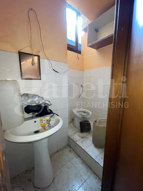 Negozio in VIA CASTALDO , Nocera Inferiore (SA)