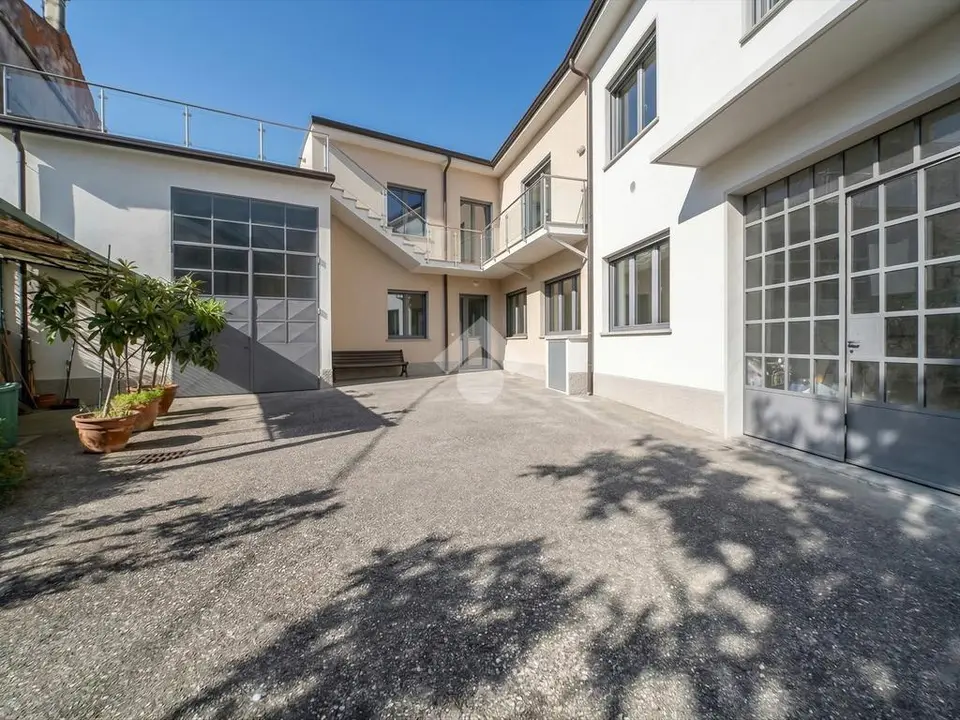 Casa indipendente in vendita a Verona