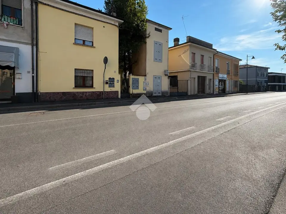Palazzina in vendita a Manerbio