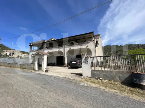 Casa Indipendente in Contrada Gallo  11, San Pietro in Amantea (CS)