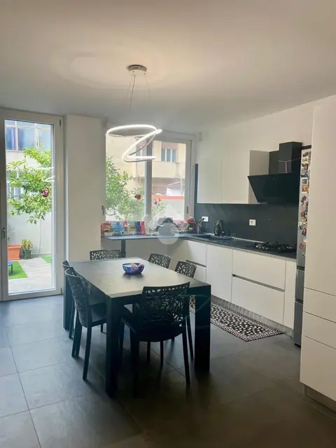 5 locali in vendita a Cagliari