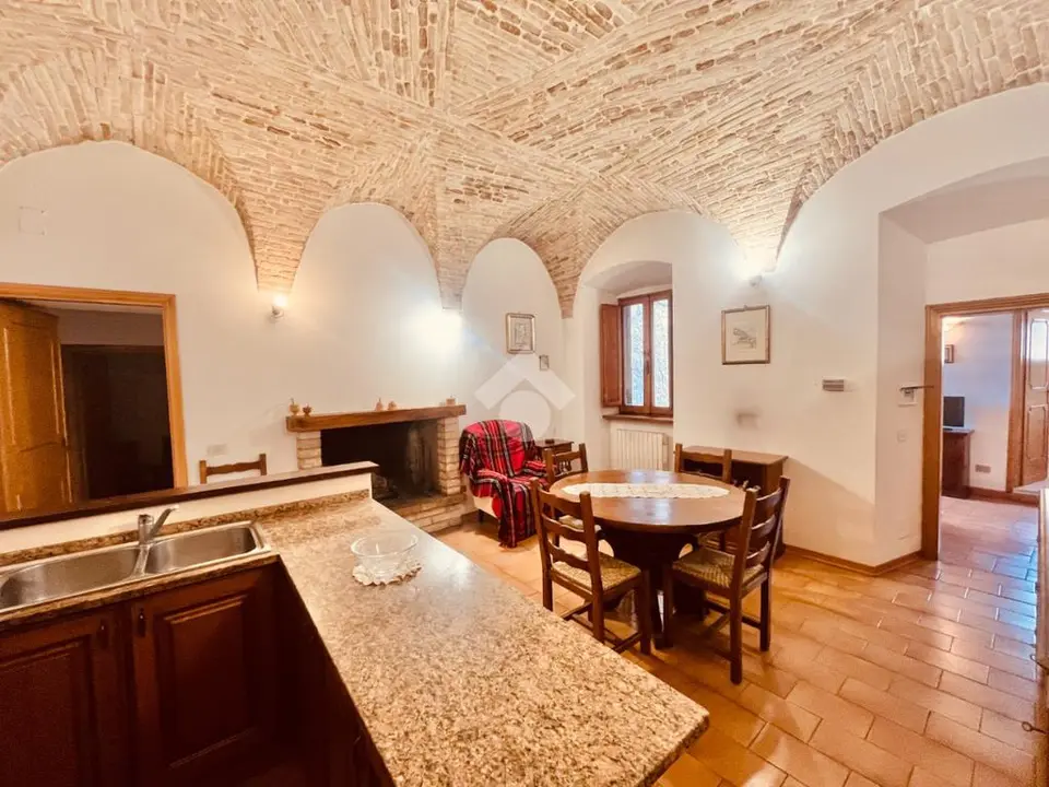 Casa semindipendente in vendita a Assisi