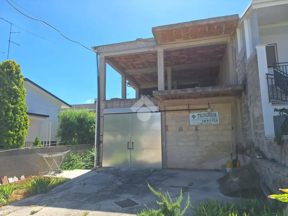 Casa indipendente in vendita a Cassano Delle Murge