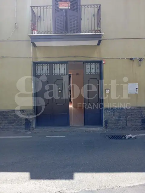 Magazzino in Via Roma 35, Viagrande (CT)