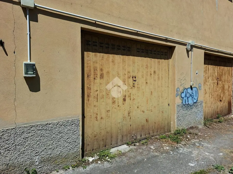 Box / posti auto in vendita a Ronco Scrivia