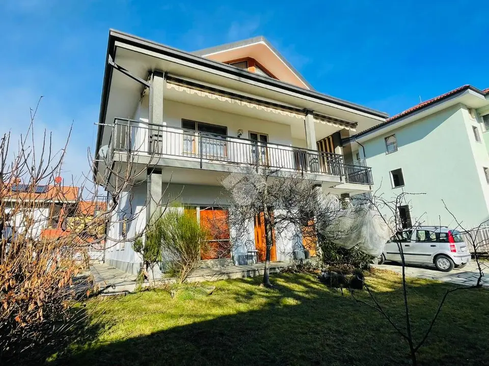 Quadrilocale in affitto a Lanzo Torinese