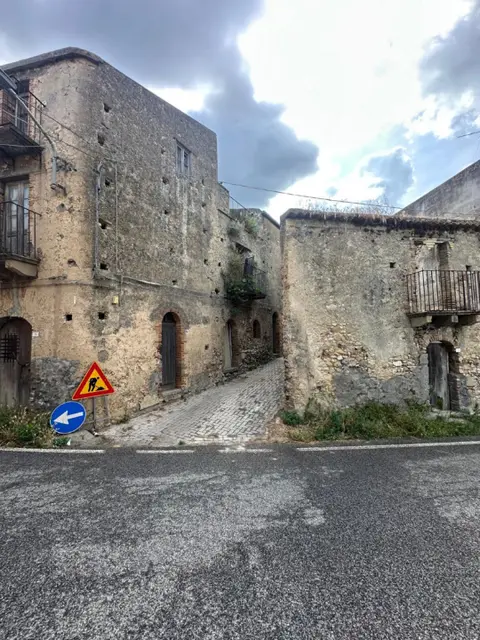 Casa Indipendente in Via Case Nuove 46, Castroreale (ME)