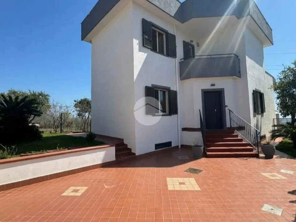Villa singola in vendita a Pozzuoli
