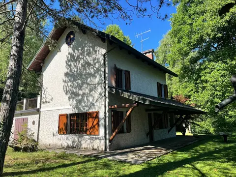 Villa in Via Aramé snc, Alta Valle Intelvi (CO)