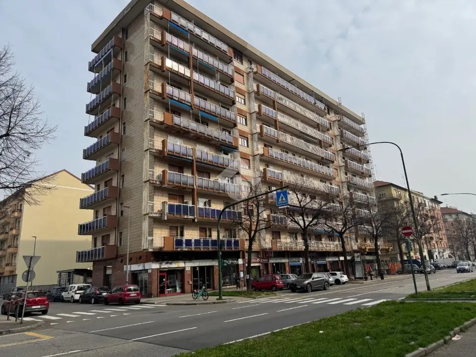 Box / posti auto in vendita a Torino