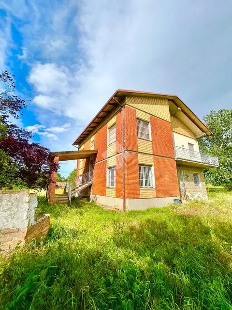 Quadrilocale in vendita a Calderara Di Reno