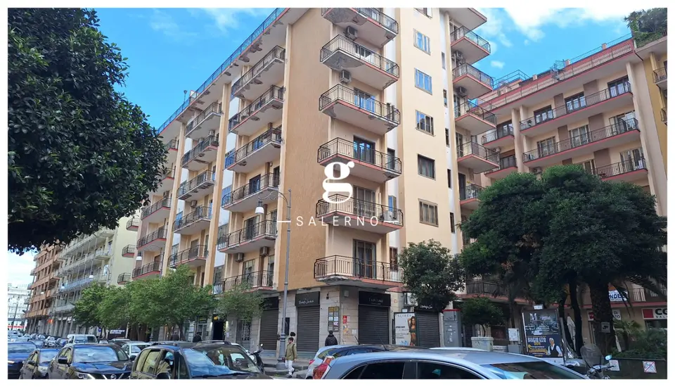 Appartamento in Corso Giuseppe Garibaldi, Salerno (SA)