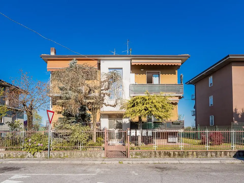 Trilocale in vendita a Sommacampagna