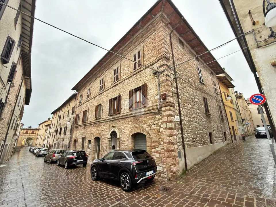 5 locali in vendita a Sigillo