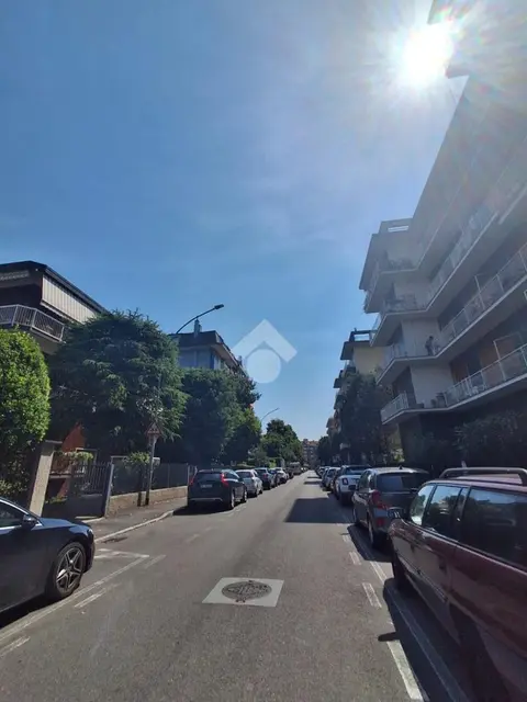 Trilocale in affitto a Cesano Boscone