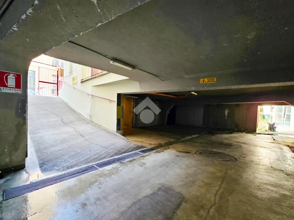 Box / posti auto in affitto a Milano