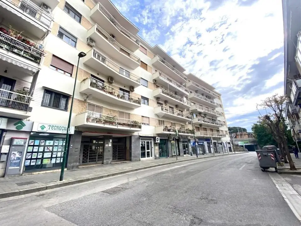 Quadrilocale in vendita a Napoli