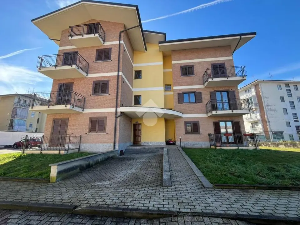 Trilocale in affitto a Leinì