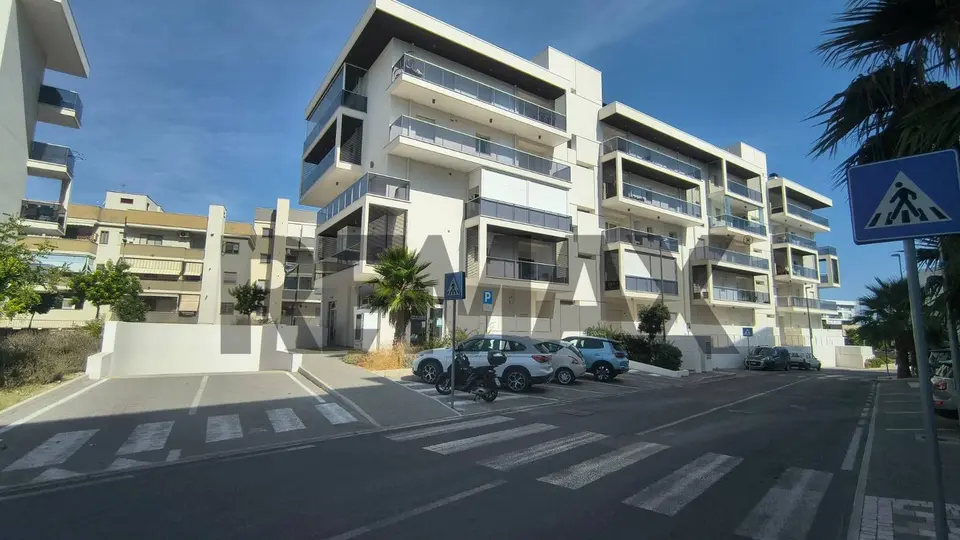 Locale Commerciale in Vendita a Monopoli