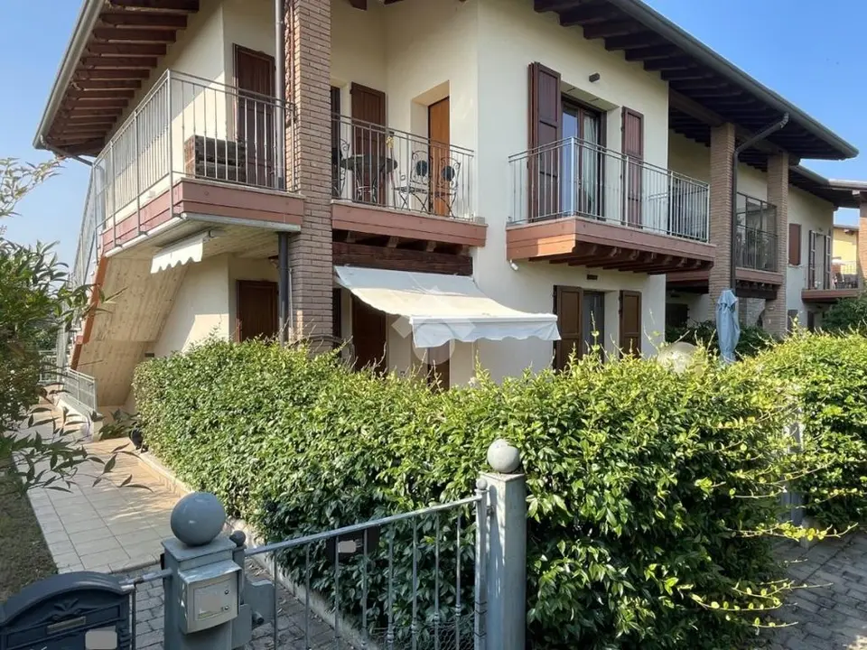 Quadrilocale in vendita a Lonato Del Garda