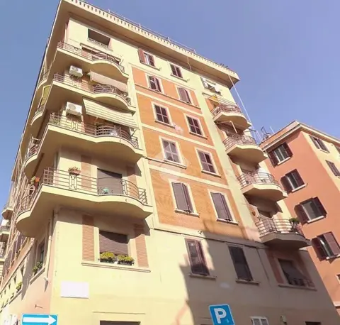 Quadrilocale in vendita a Roma