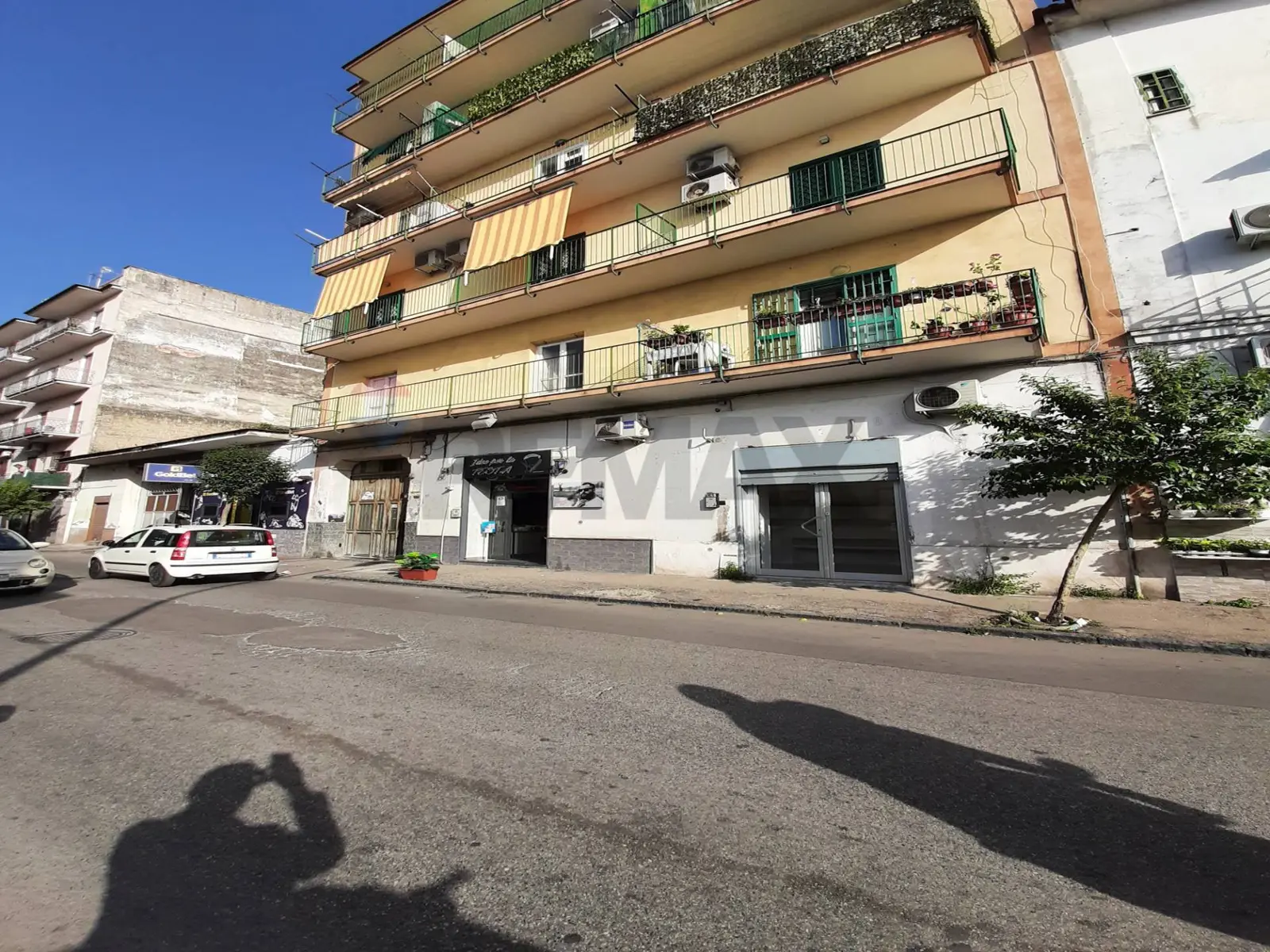 Locale Commerciale in Affitto a Casoria
