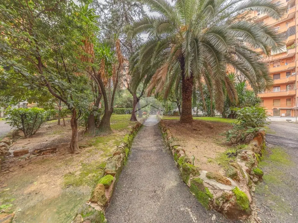 Quadrilocale in vendita a Roma