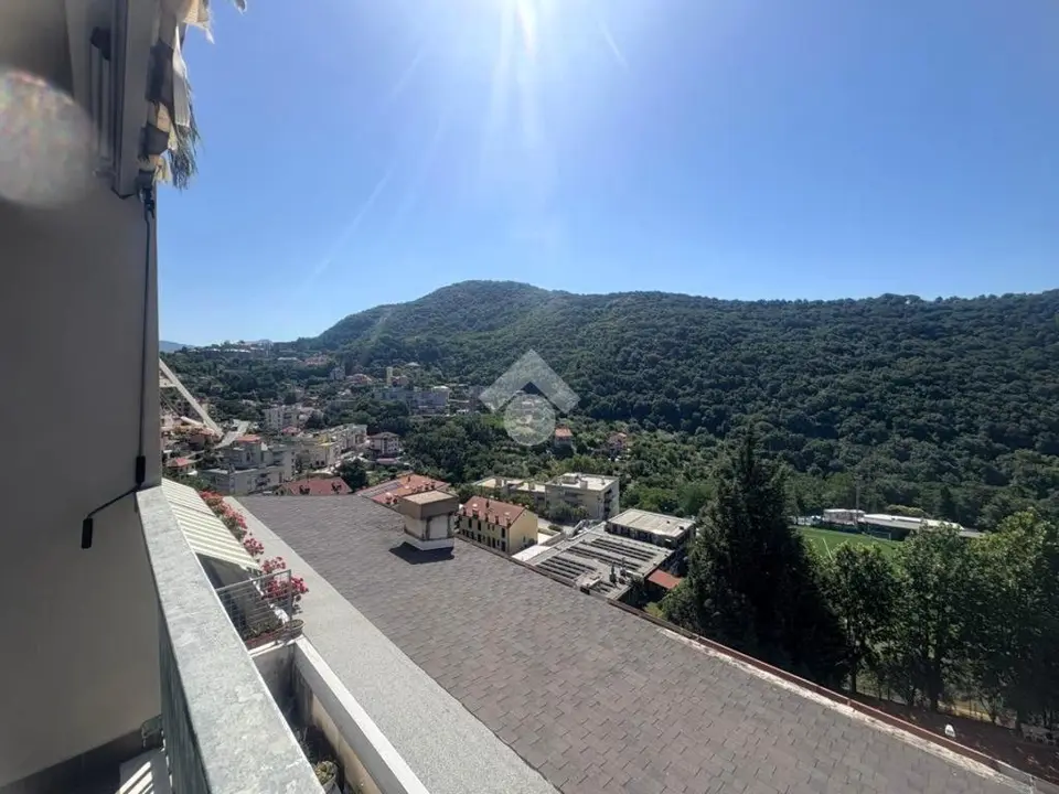 Quadrilocale in vendita a Genova