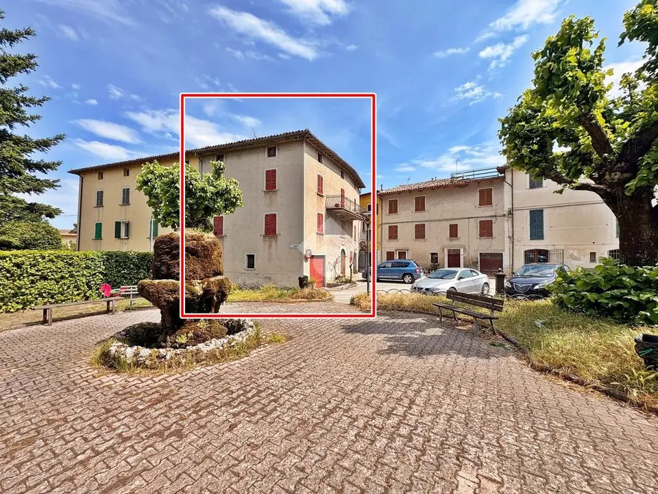 Casa semindipendente in vendita a Fossato Di Vico