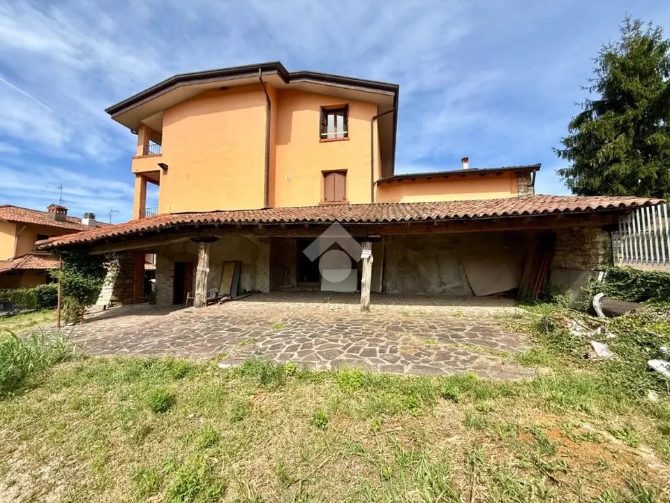 Rustico in vendita a Scanzorosciate