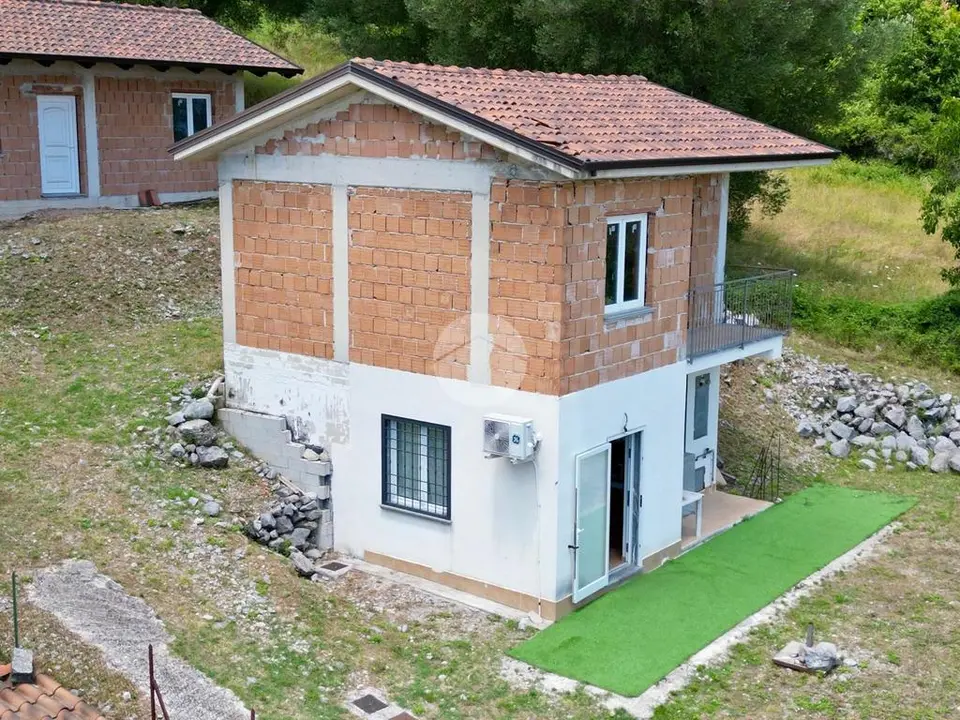 Porzione di bifamiliare in vendita a San Giovanni A Piro