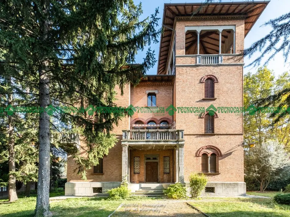 5 locali in vendita a Castelfranco Emilia