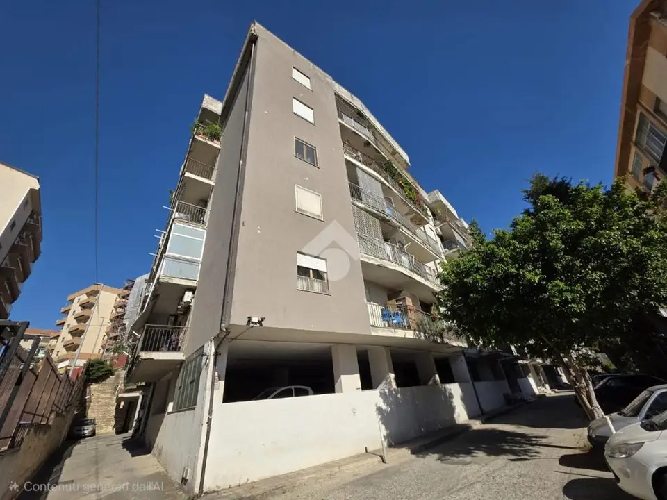 Trilocale in vendita a Reggio Di Calabria