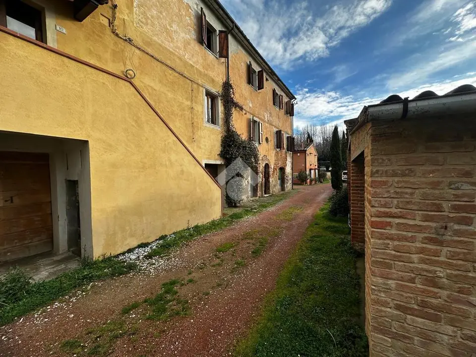 Multilocale in vendita a Casciana Terme Lari