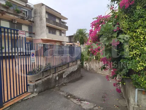 Box in Via De Felice 20/A, Sant'Agata li Battiati (CT)